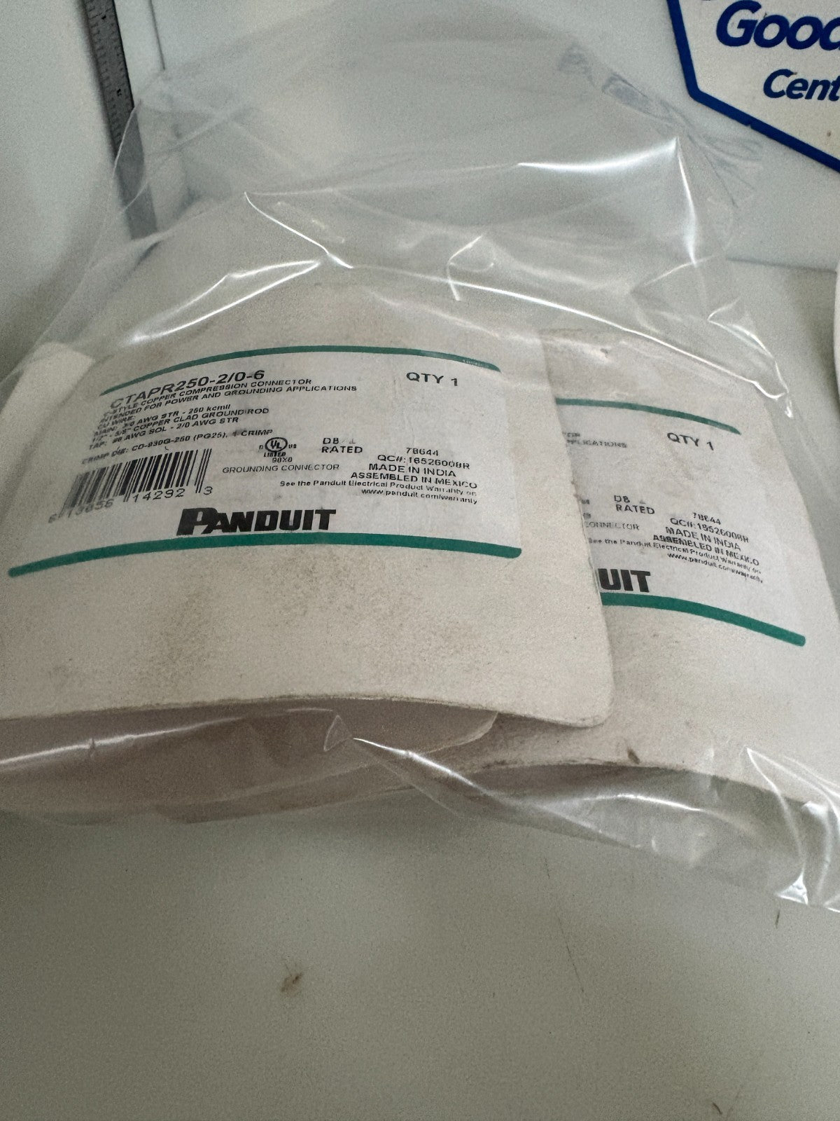 LOT OF 6 PANDUIT C-STYLE COPPER COMPRESSION CONNECTOR CTAPR250-2/0-62