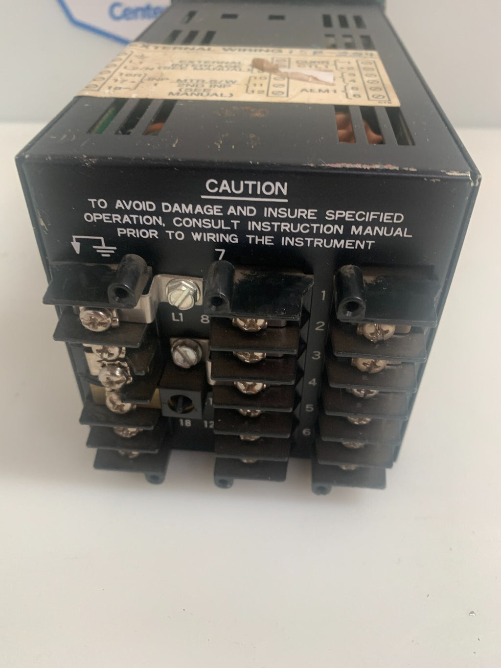 HONEYWELL CONTROLS TEMPERATURE CONTROLLER DC3002-0-01A-2-00-0111