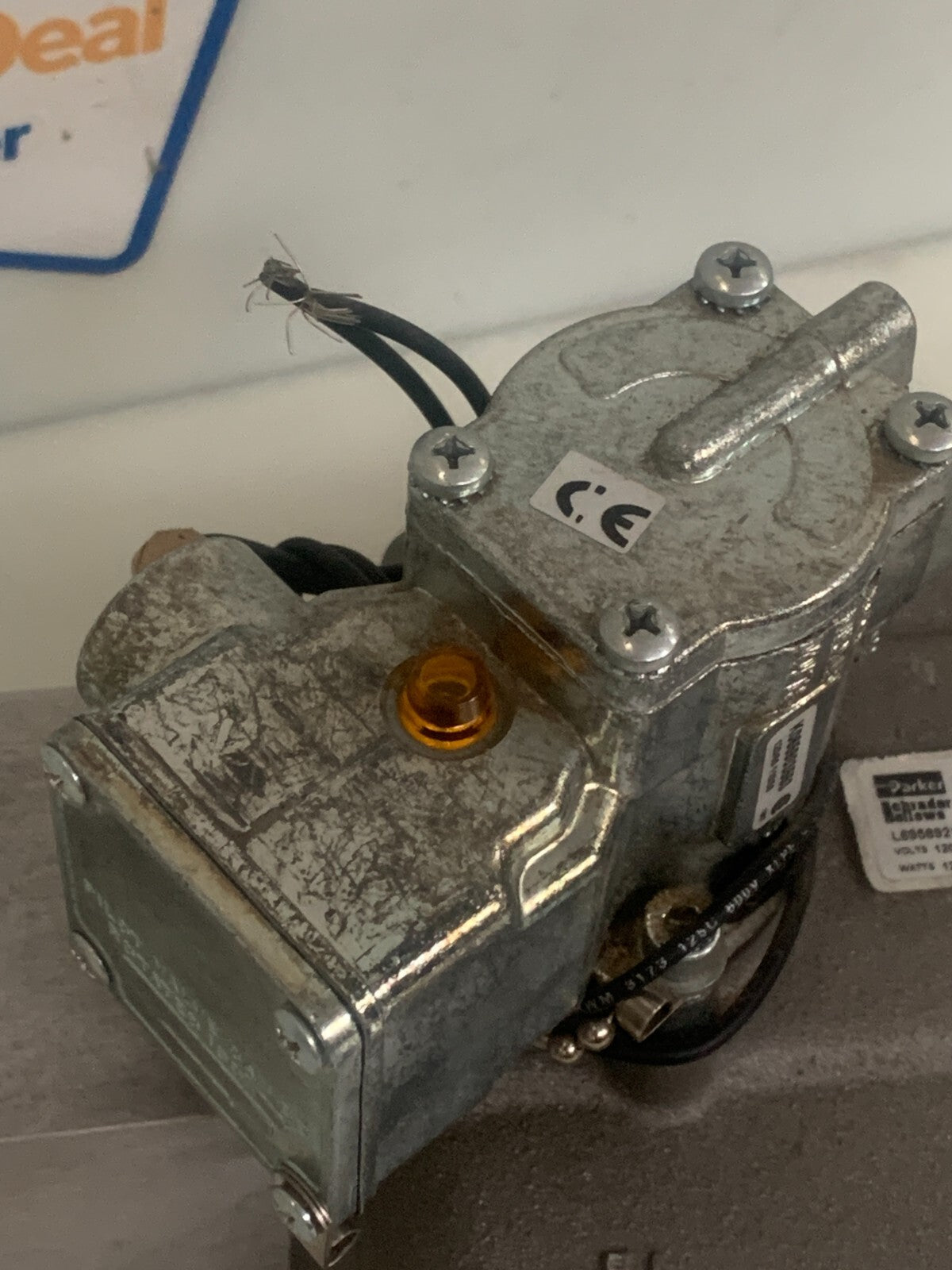 PARKER SCHRADER BELLOWS PNEUMATIC VALVE L69589211532