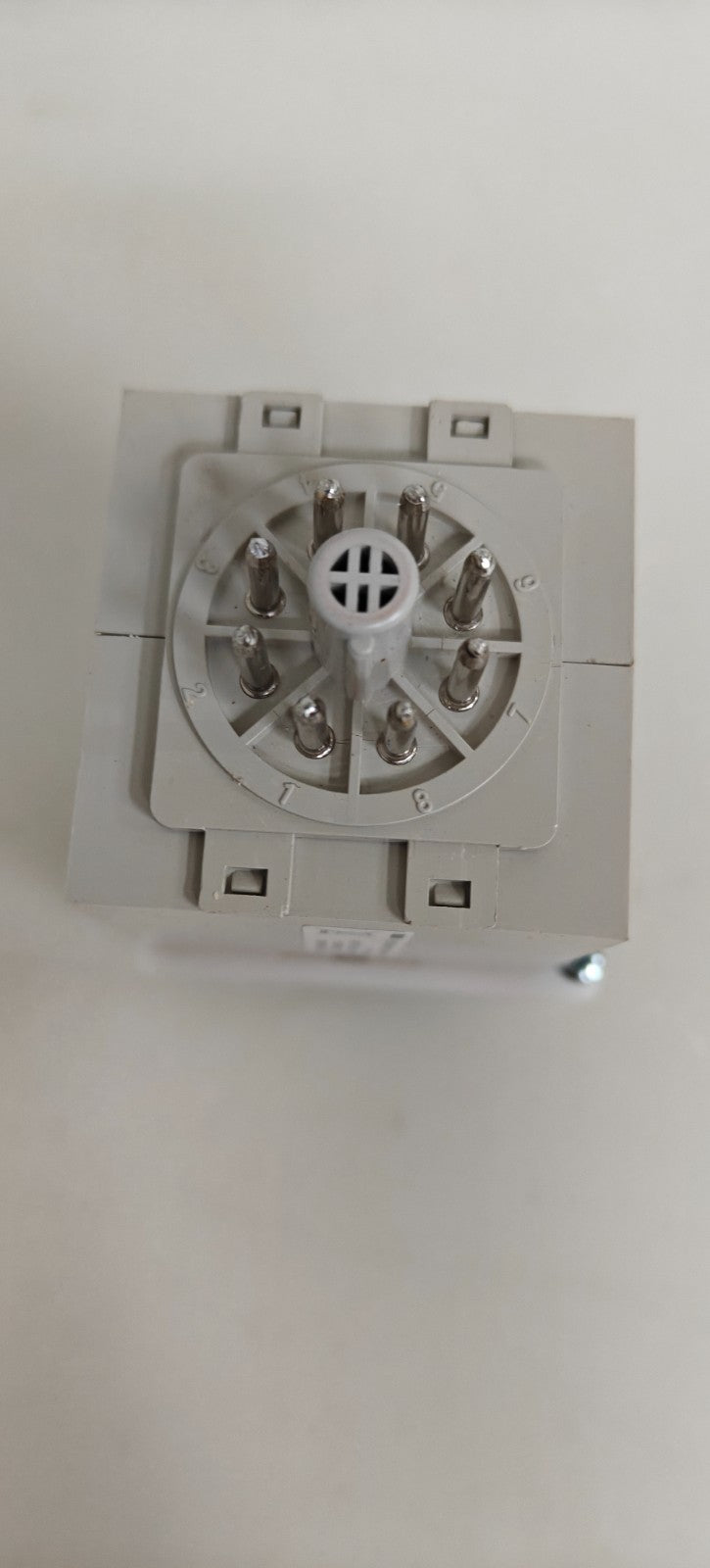 CARLO GAVAZZI MULTIFUNCTION TIMER VOLTAGE FAA08DW242