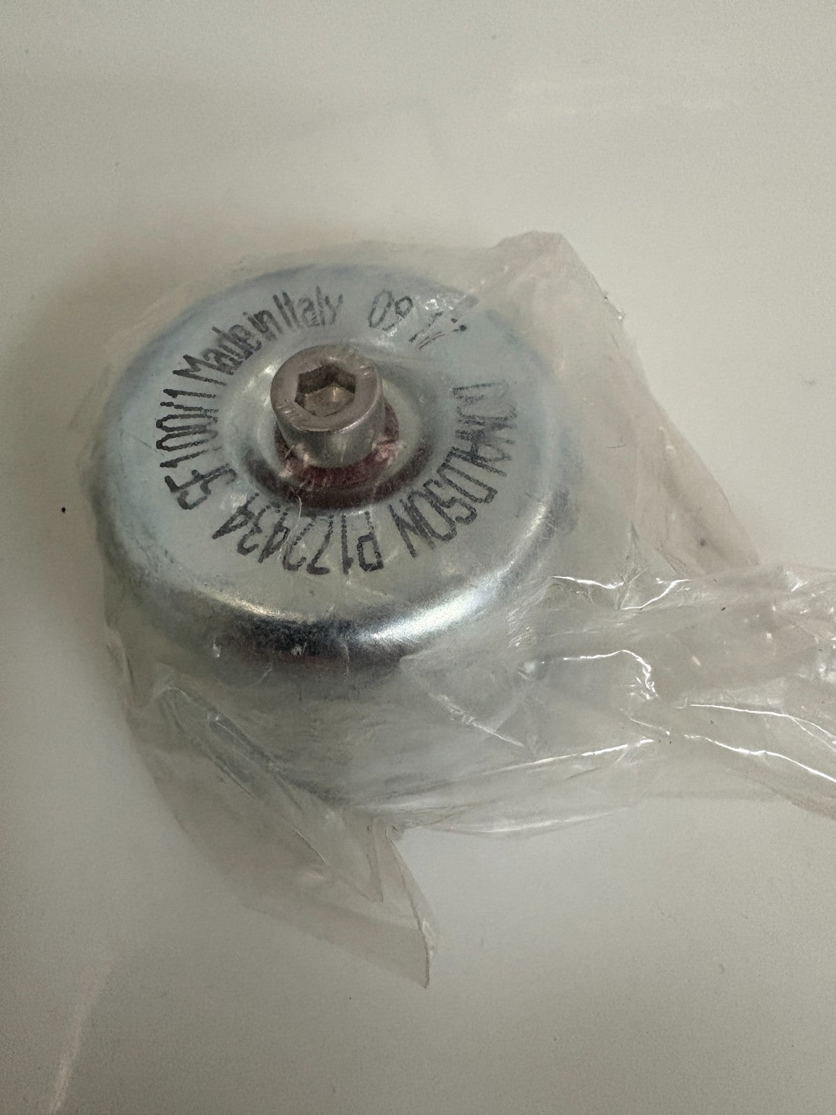 LOT OF 2 DONALDSON HYDRAULIC BREATHER P172434