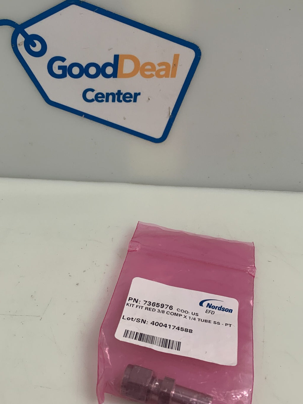 LOT OF 2NORDSON EFD KIT FIT BH 3/8 COMP X 3/8 COMP SS-PT S STEEL FITTING 73659740