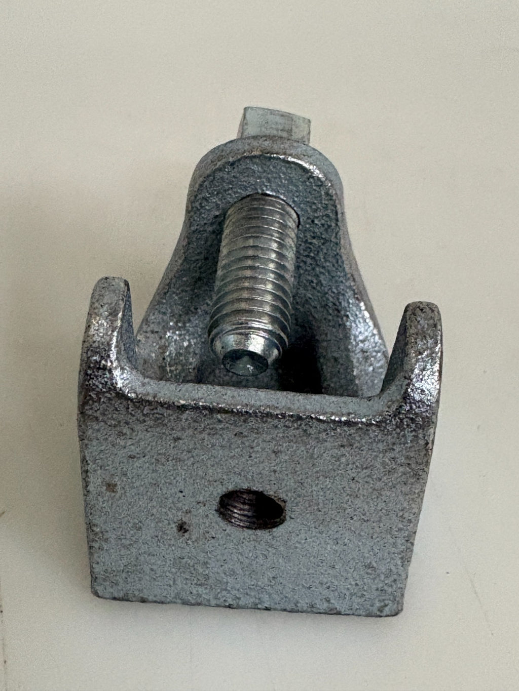THOMAS & BETTS GALVANIZED MALLEABLE IRON BEAM CLAMPS #501 50/BOX2