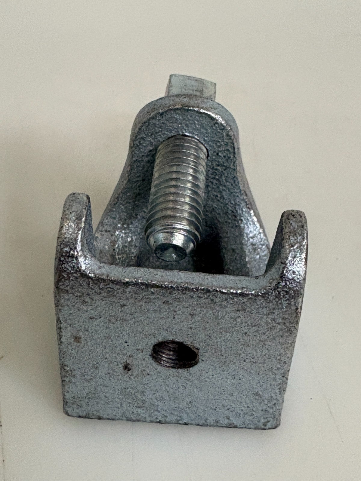 THOMAS & BETTS GALVANIZED MALLEABLE IRON BEAM CLAMPS #501 50/BOX2