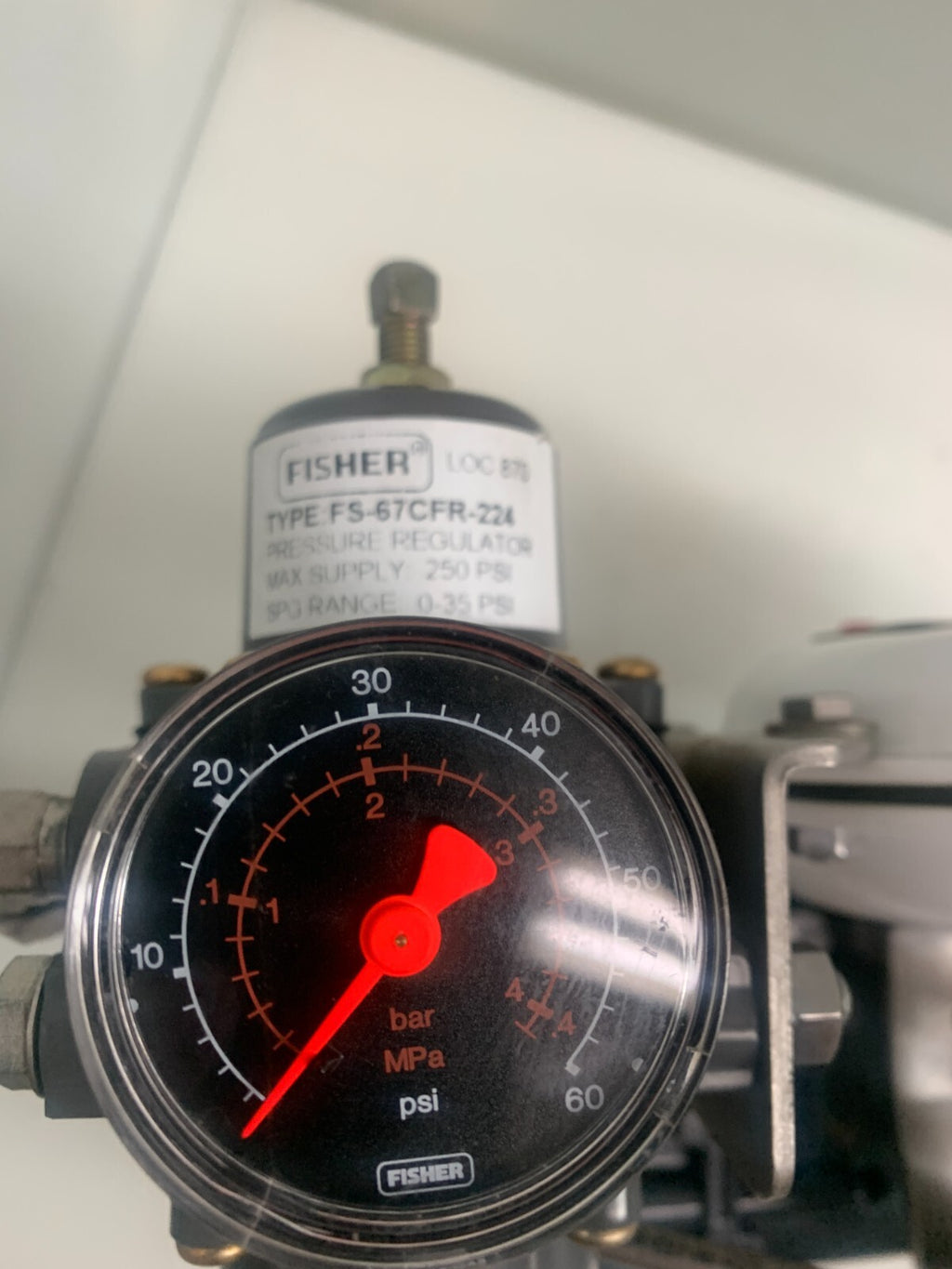 EMERSON FISHER  Valve Positioner Type 3660  w/Control Valve & Pressure Regulator