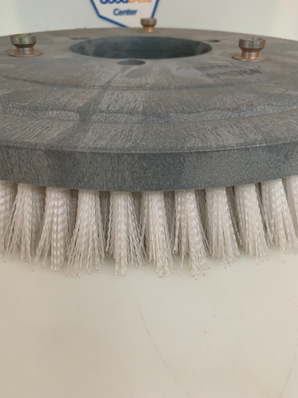 TENNANT 17" NYLON SCRUB BRUSH 3 LUG2
