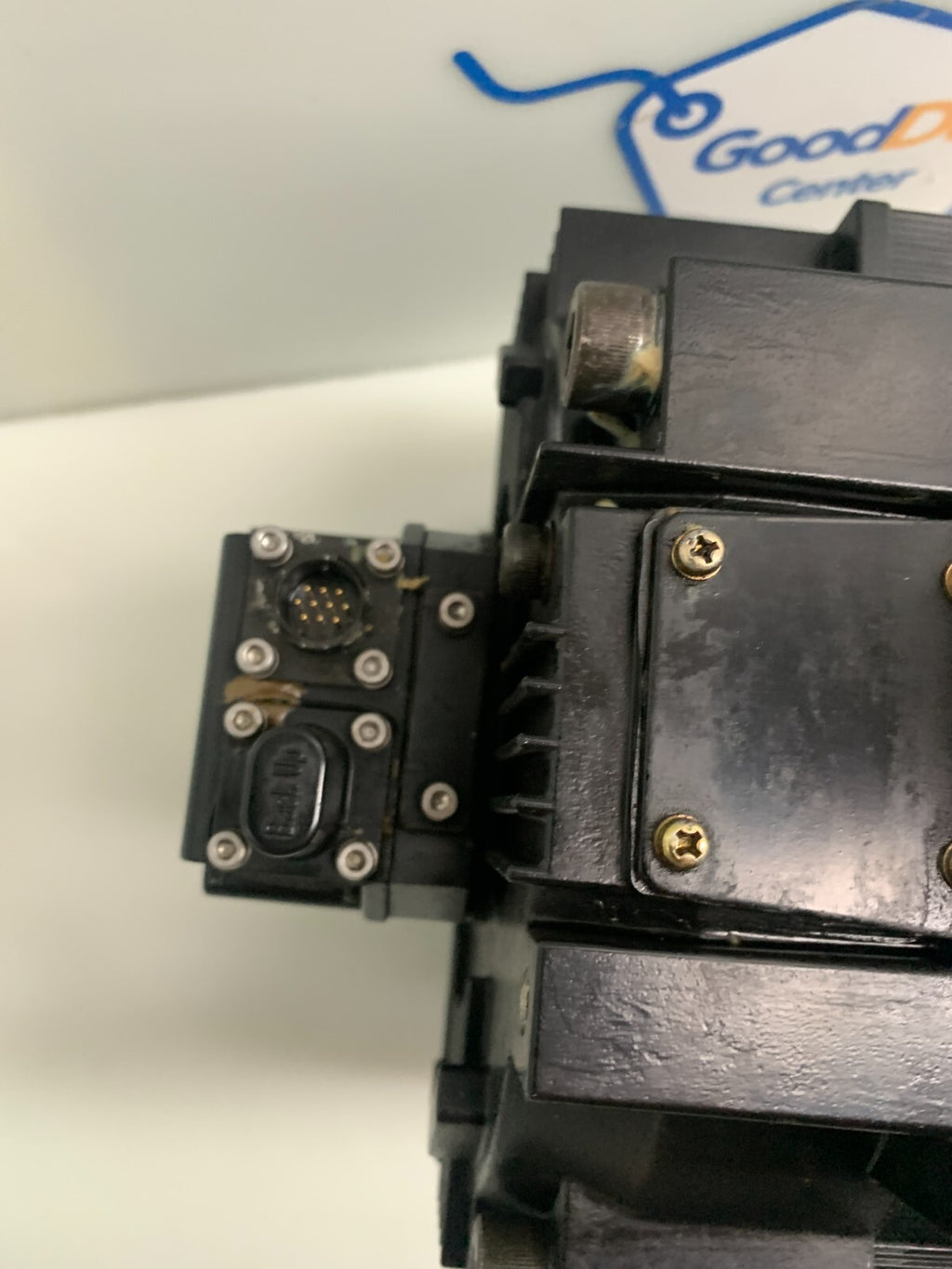 Yaskawa SGMRS-37A2A-YR11 Servo Motor w/ Encoder