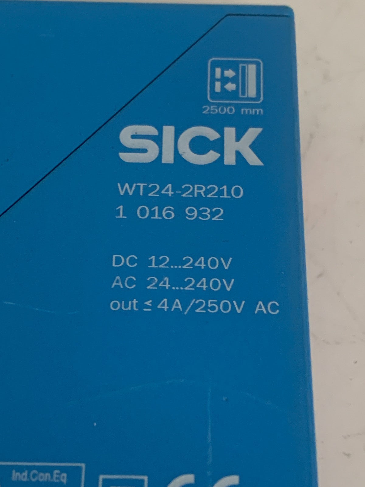 SICK PHOTOELECTRIC SWITCH WT24-2R210