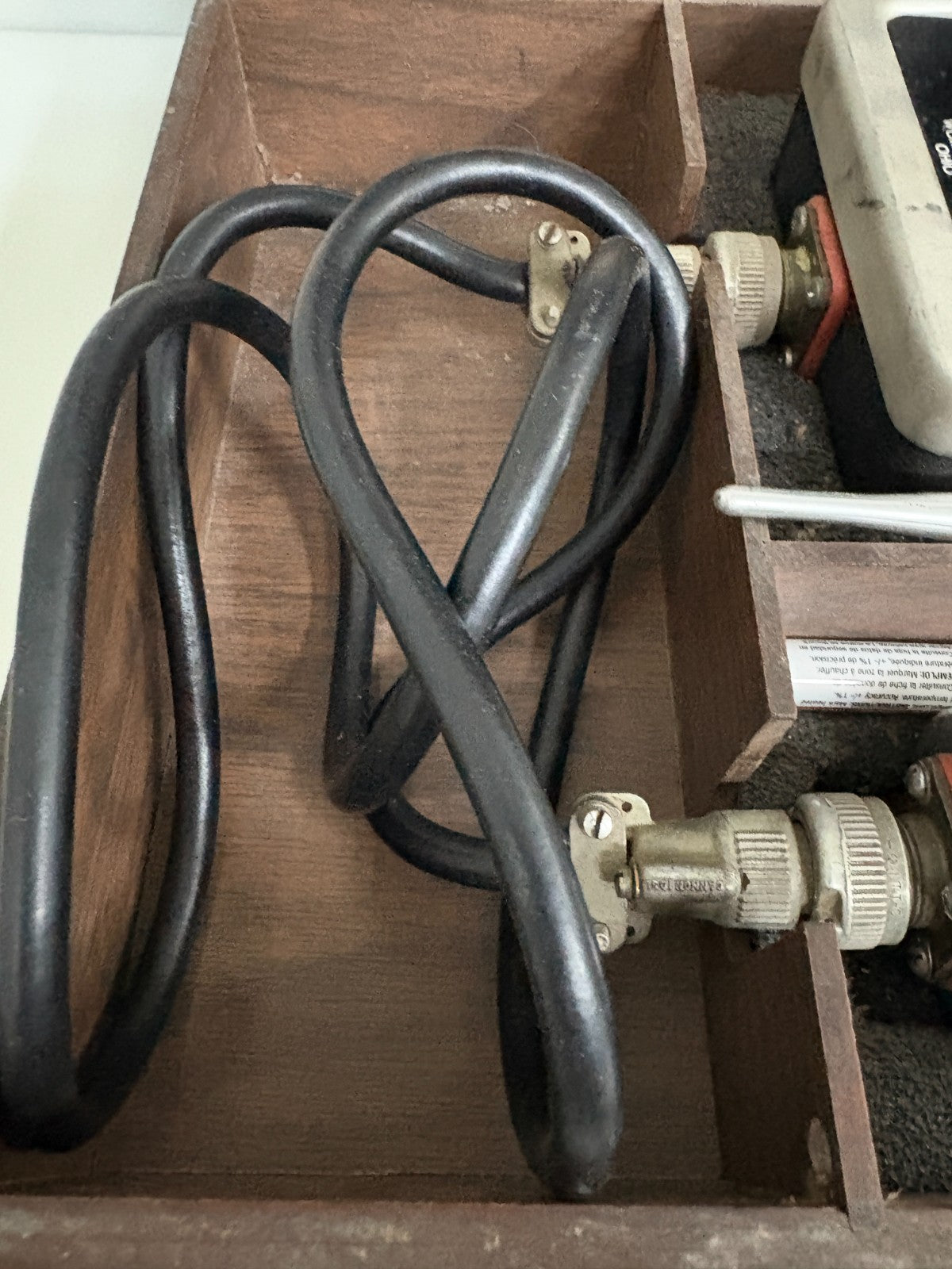 IRD PORTABLE VIBRATION METER MODEL 306 COMPLETE IN CASE3