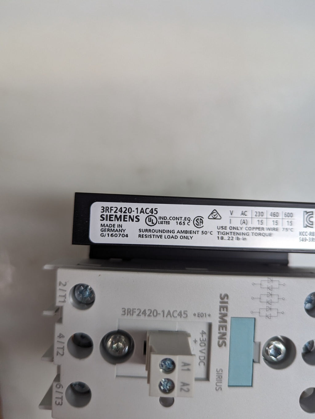Siemens 3RF2420-1AC45 Solid State Relay Connector
