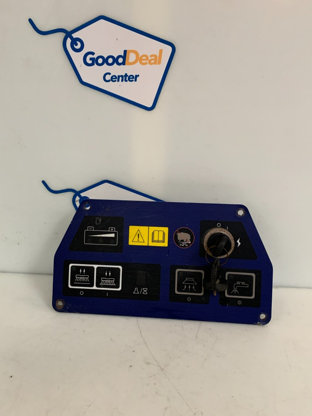 NILFISK - ADVANCE CONTROL BOARD W/KEY 56 307517