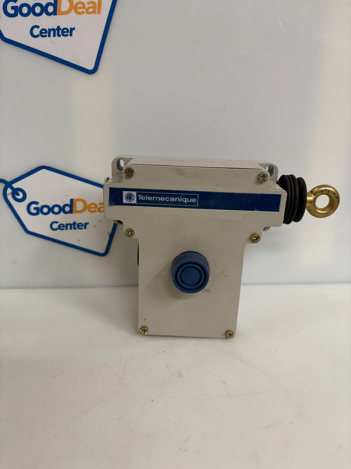 TELEMECANIQUE EMERGENCY STOP ROPE PULL SWITCH XY2-CE2A250HZ