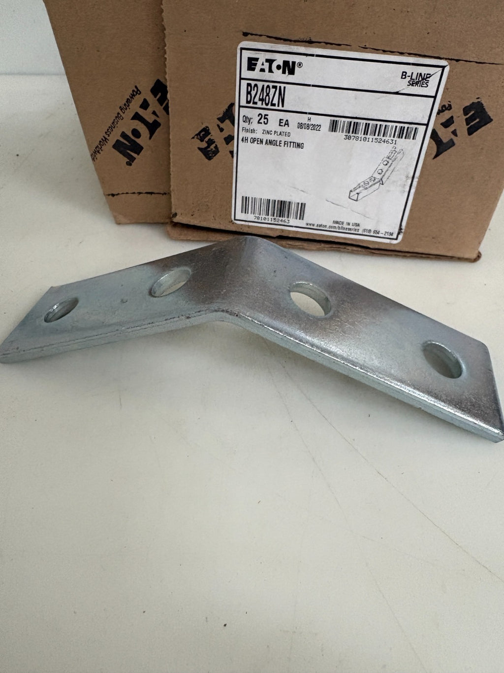 EATON 4H OPEN ANGLE FITTING B248ZN 25 IN BOX1
