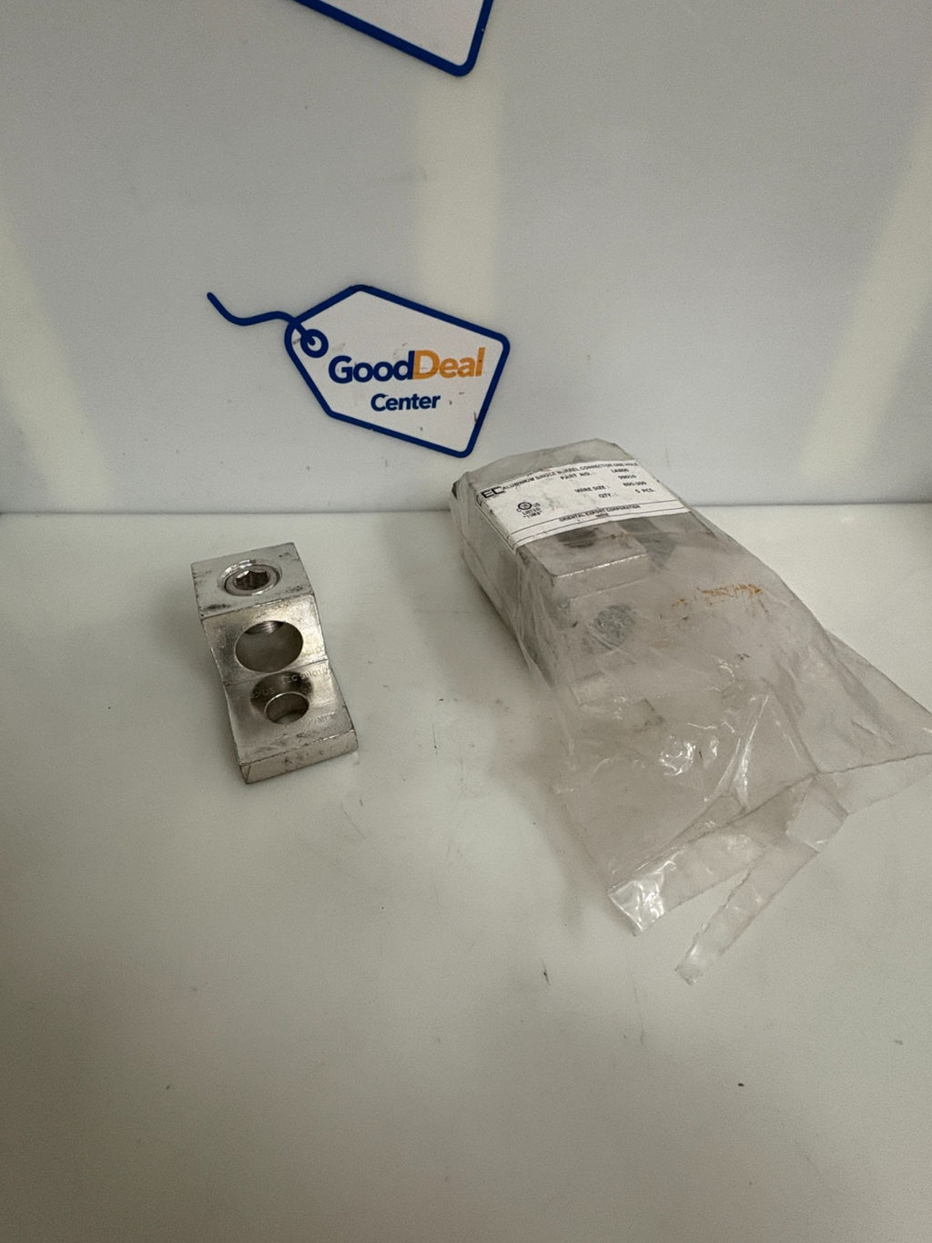 LOT OF 4 PENN-UNION SINGLE BARREL CONNECTOR ONE HOLE LA 800 990100