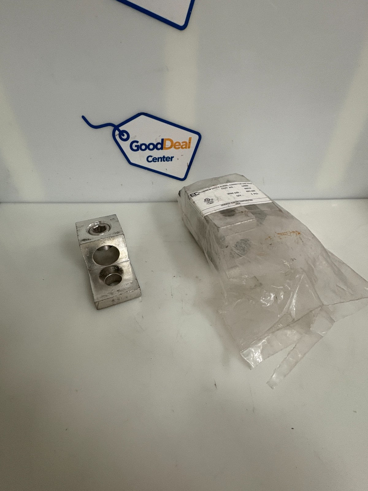 LOT OF 4 PENN-UNION SINGLE BARREL CONNECTOR ONE HOLE LA 800 990100