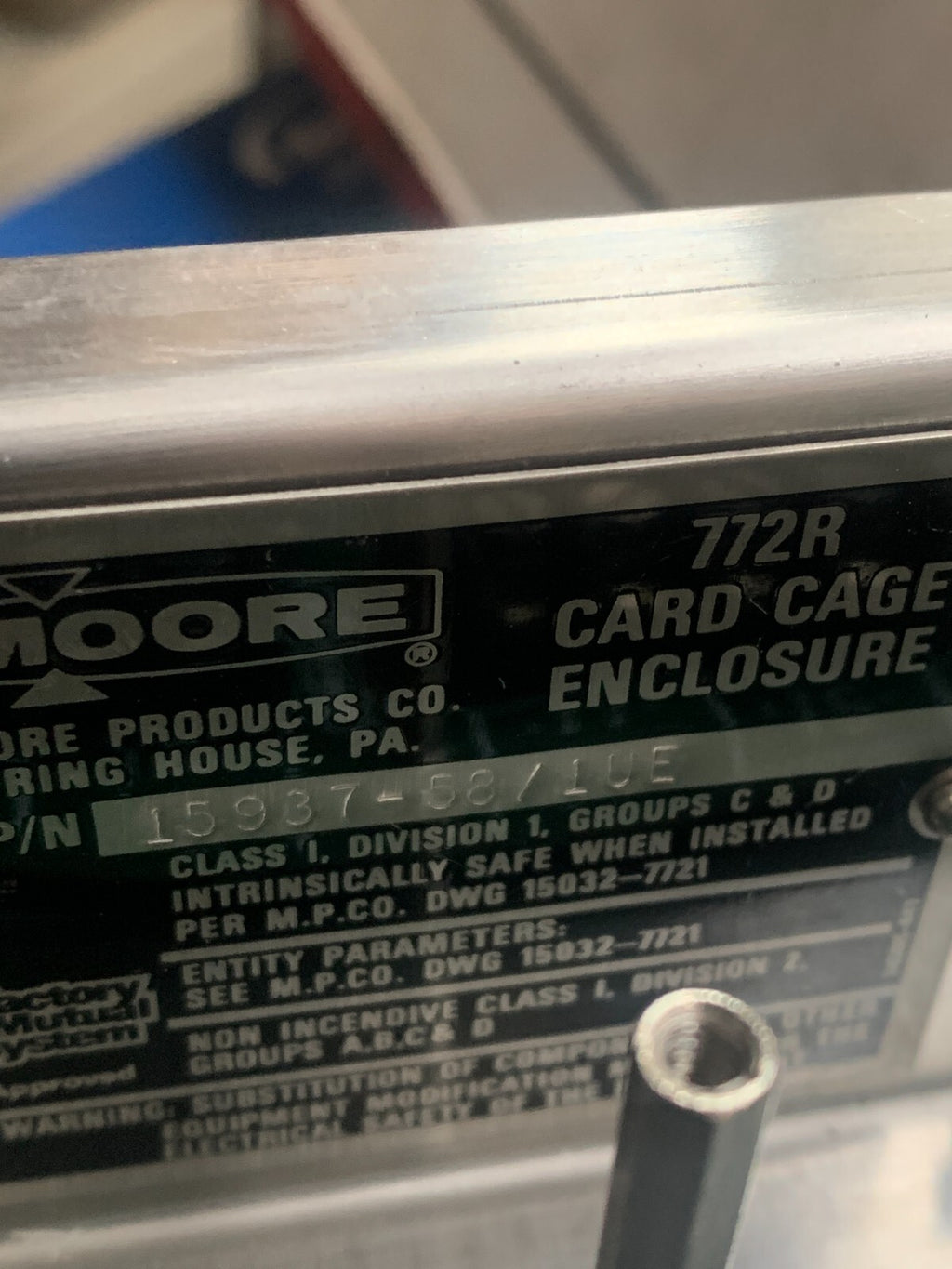SIEMONS CARD CAGE ENCLOSURE 772R 15937-58 20 SLOT RACK  W 16027-11 CIRCUIT BOARD5