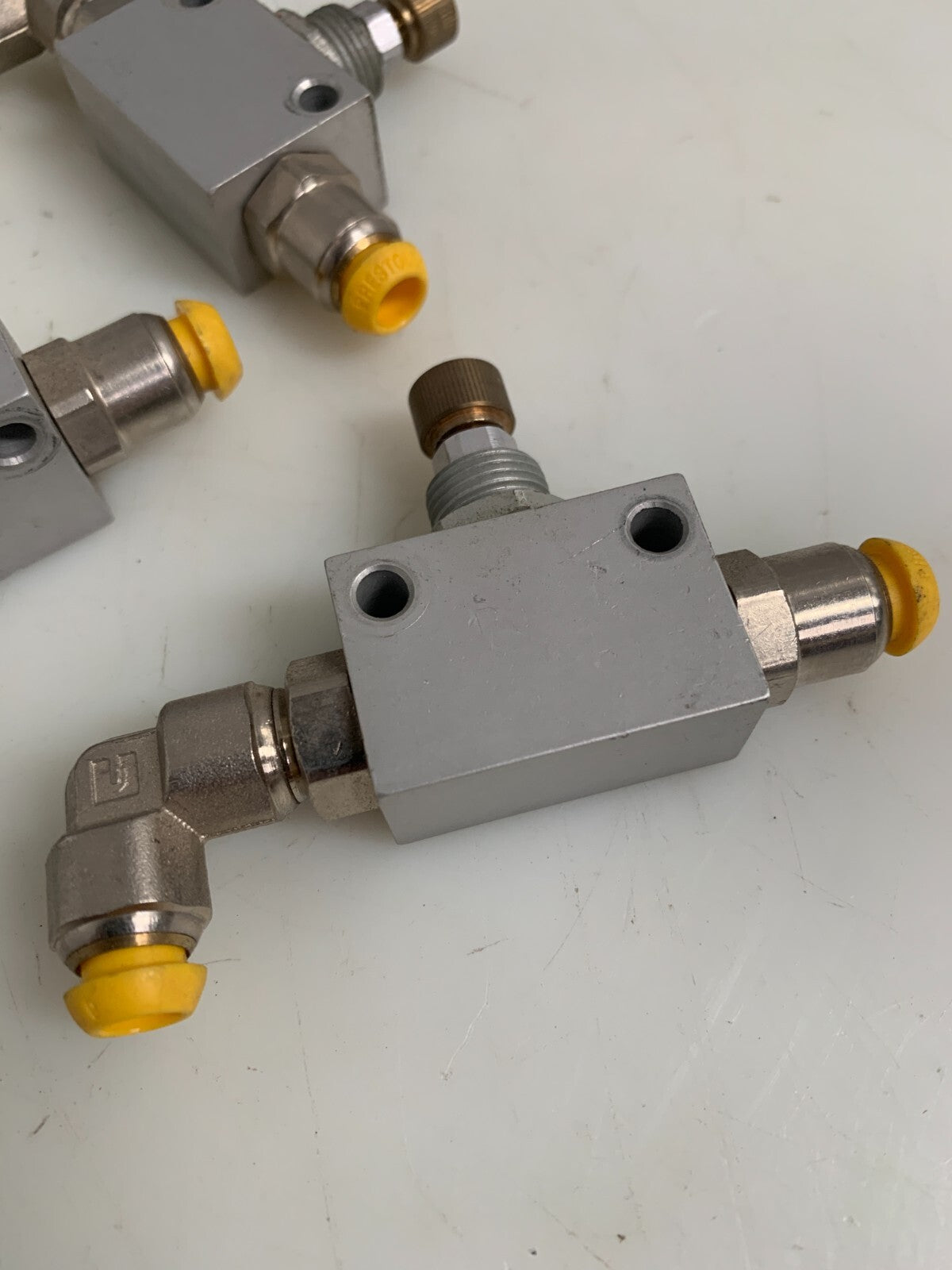 LOT OF 4 FESTO 1 WAY FLOW CONTROL VALVE GR-1/8-B 151215