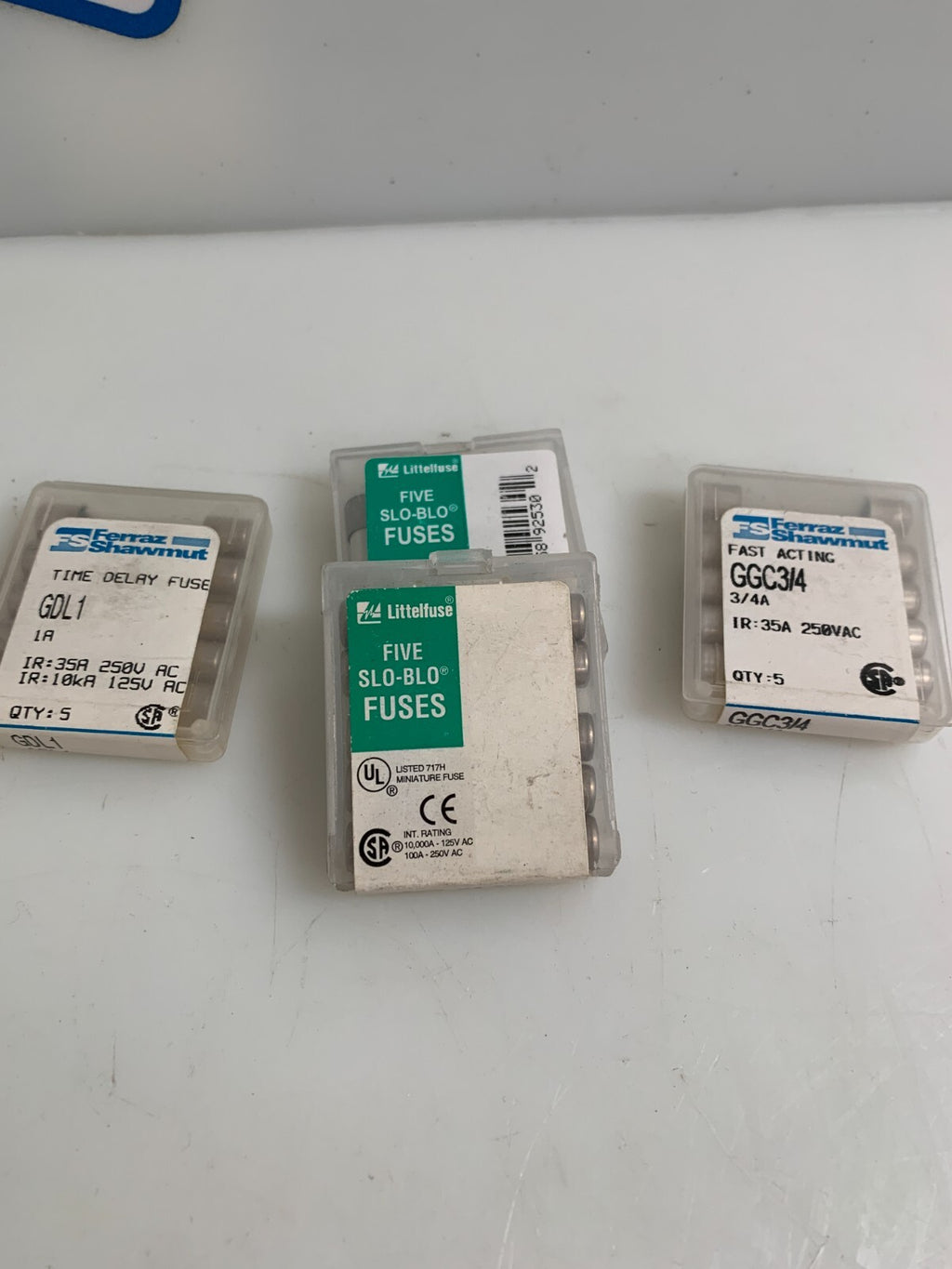 FERRAZ SHAWMUT MIX LOT FUSES GDL3 / GGC3/ SLO-BLO / GGC3/4 / GDL1 NEW IN CASE
