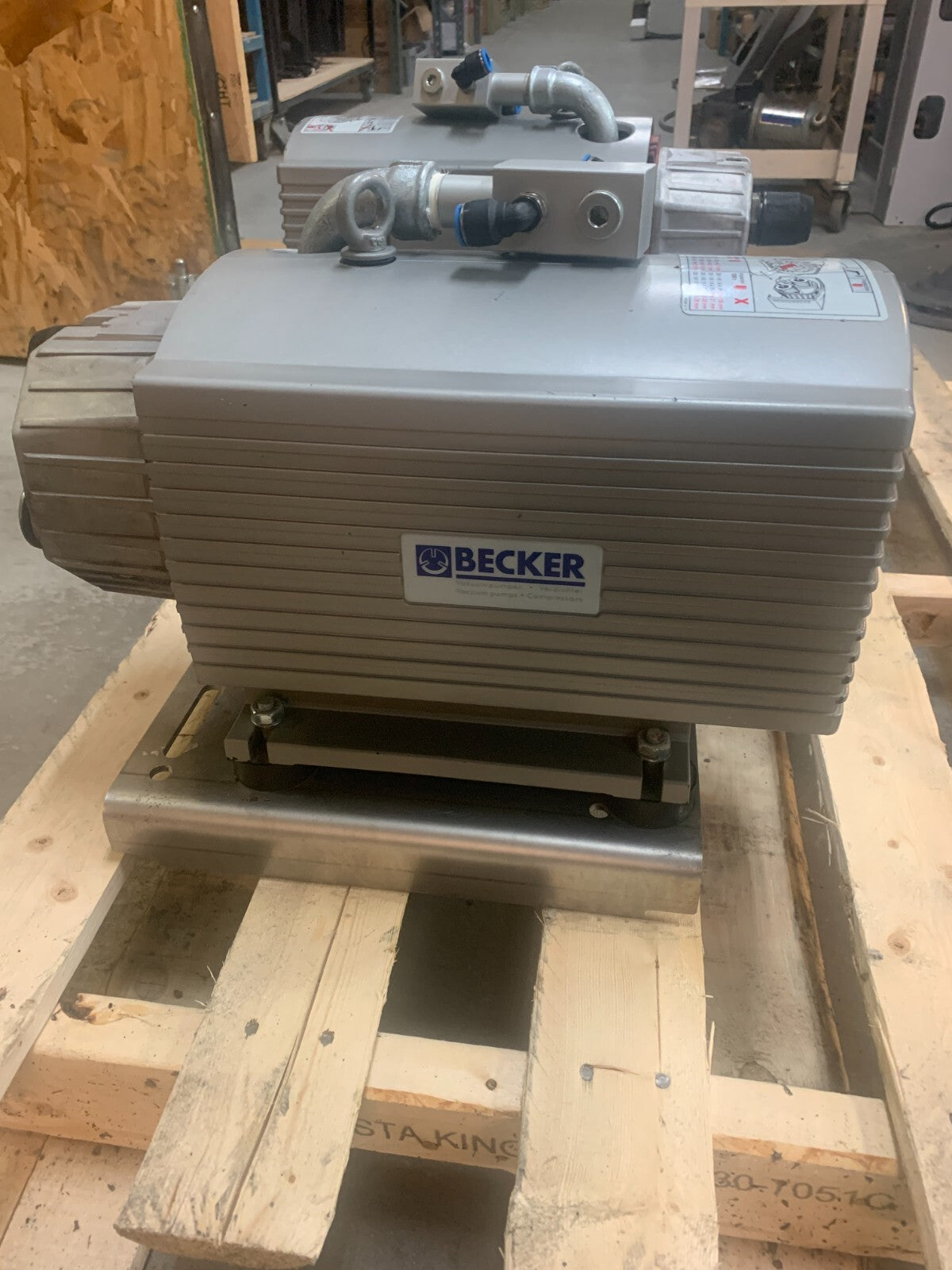 BECKER DP902-70/4 Vacuum Pump  SCHUBERT 169117 E252500