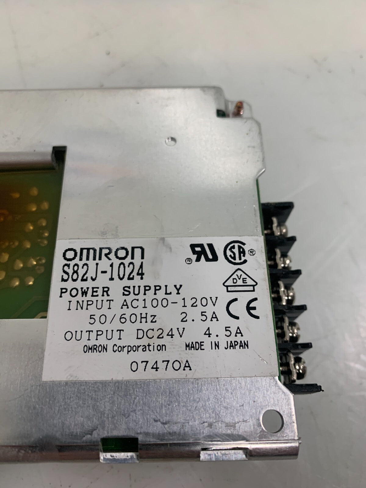 OMRON POWER SUPPLY S82J-1024