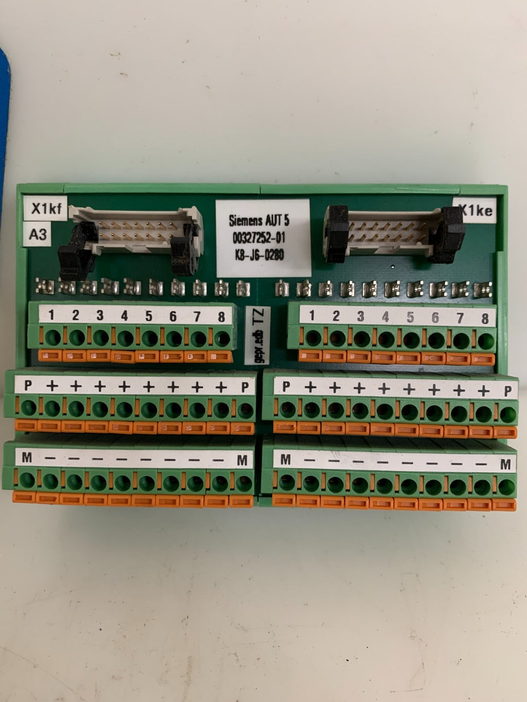 SIEMENS AUT 5 INTERFACE MODULE 00327252-01 PHOENIX CONTACT UMK-SE-11.25-1