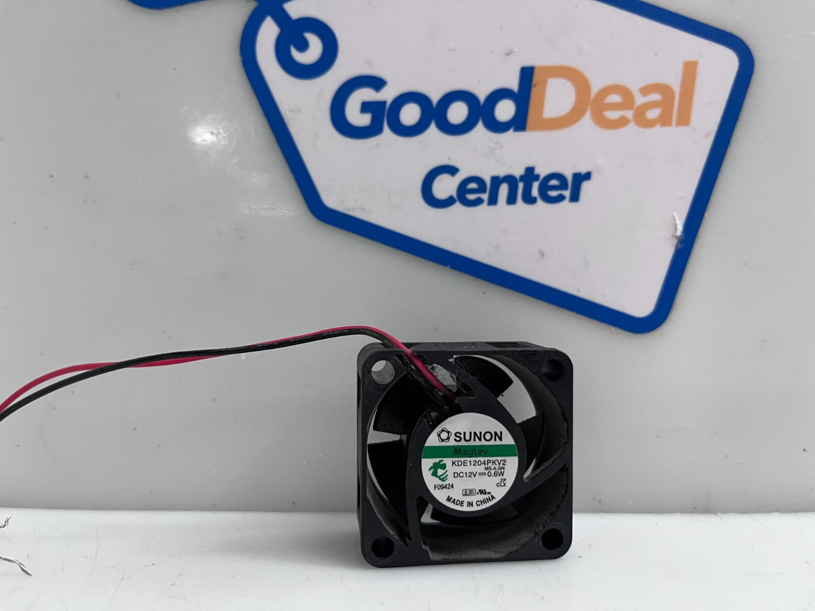 SUNON KDE1204PKV2 Maglev 3 Wire Silent Cooling Fan (Lot of 11)