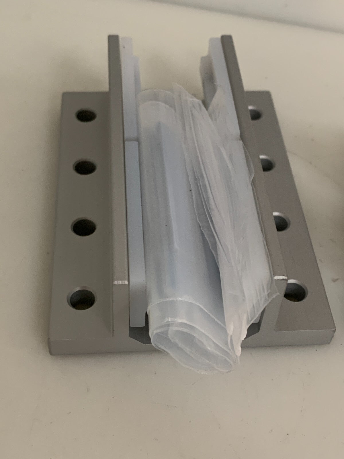 LOT OF 2  80/20 INC LINEAR GUIDE BLOCK BEARING