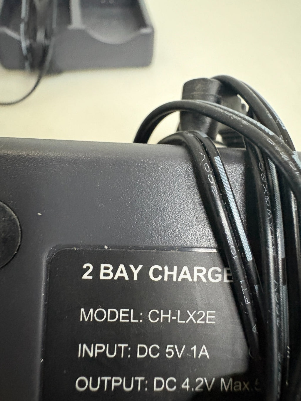 EARTEC/PORTA PHONE MIX LOT 1X8 BAY CHARGER CH-LX8E 2X 2 BAY CHARGER  CH-LX2E