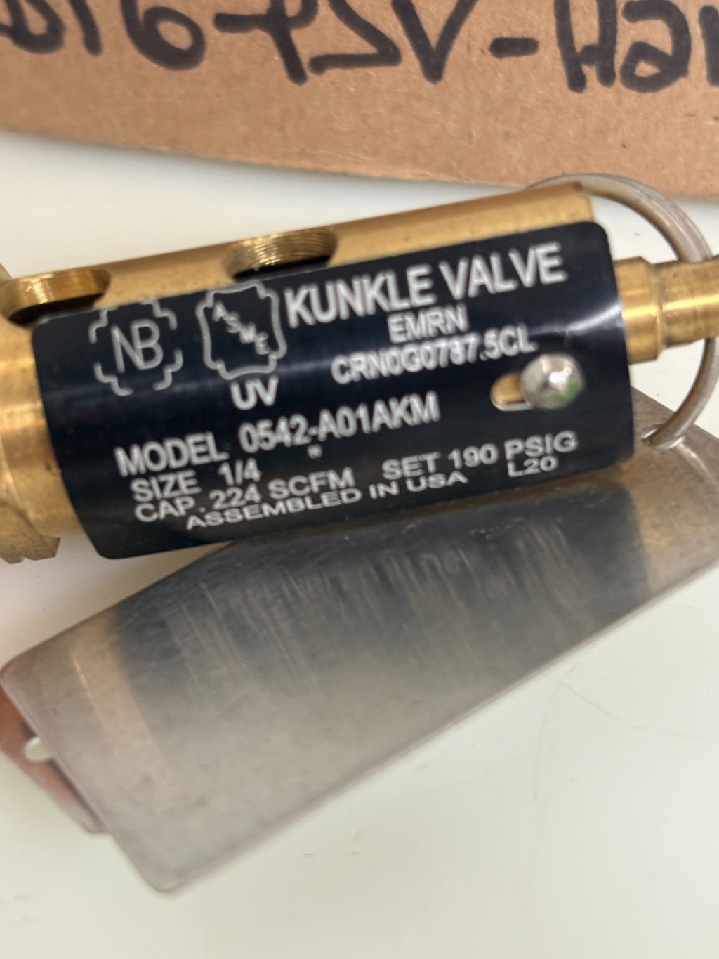 LOT OF 2 BLACK MOUNTAIN KUNKLE VALVE 1/4" 0542-A01AKM1