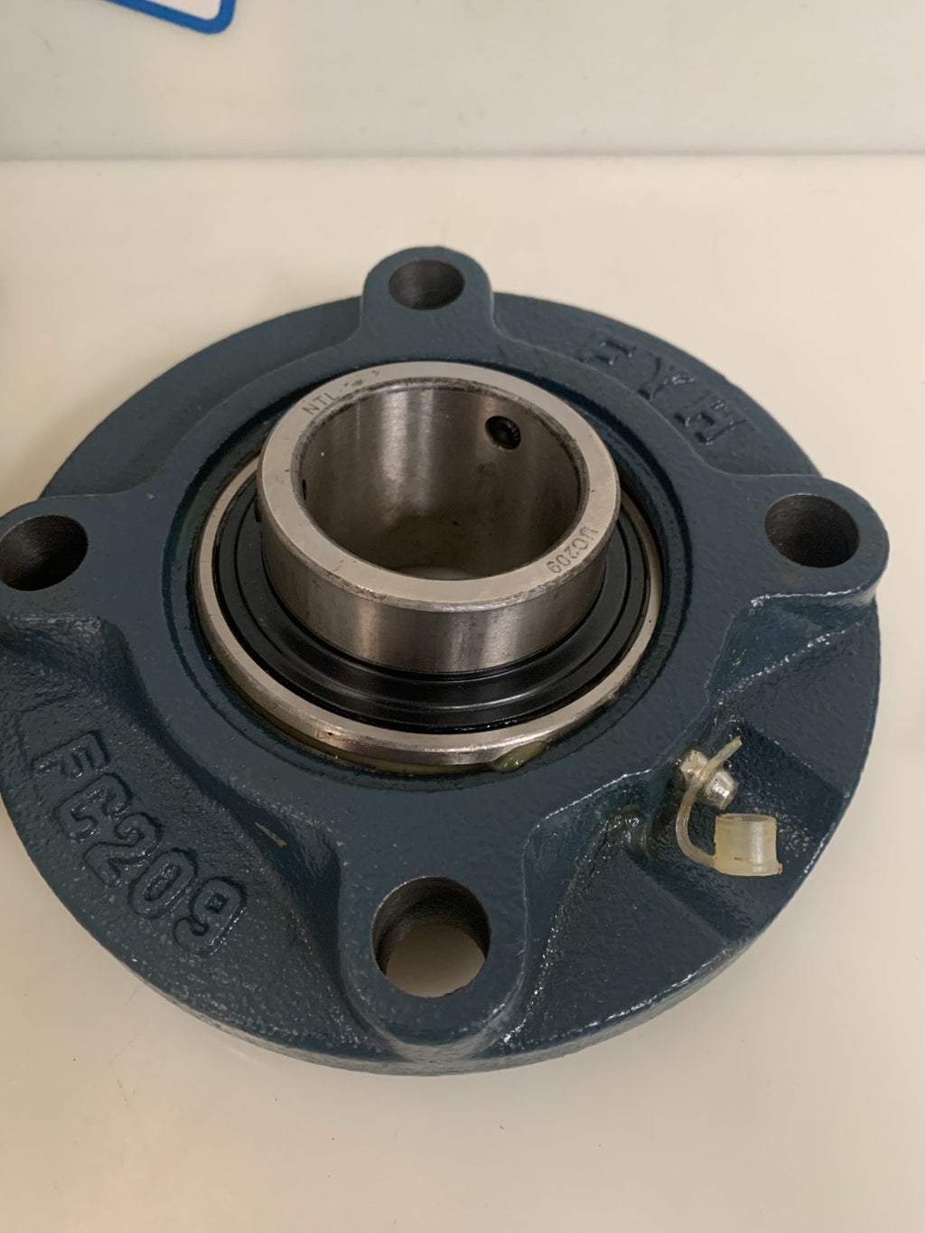 FYH BEARING BALL BEARING FLANGE UCFC209-27J