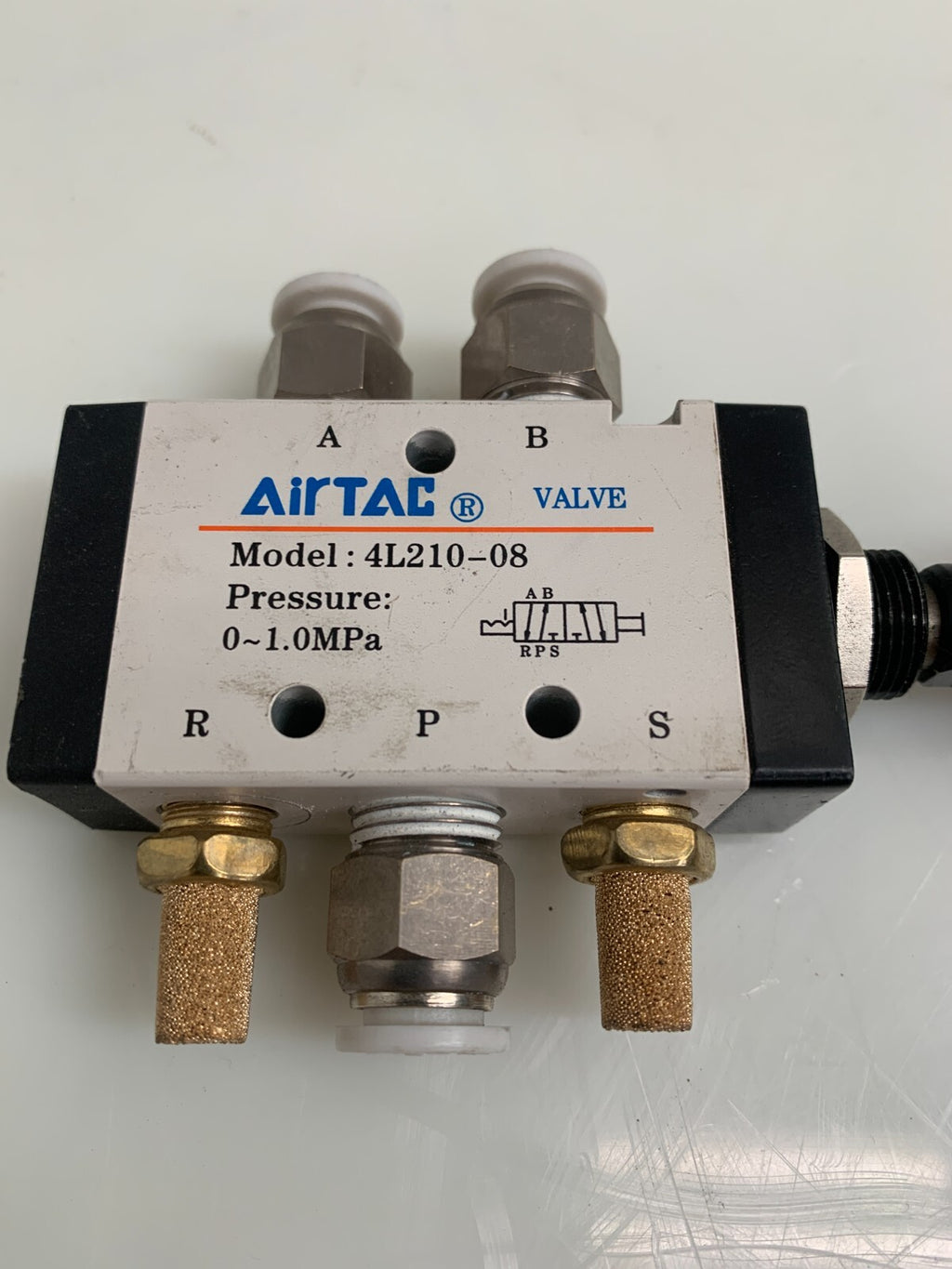AIRTAC  Shut Off Valve  4L210-08