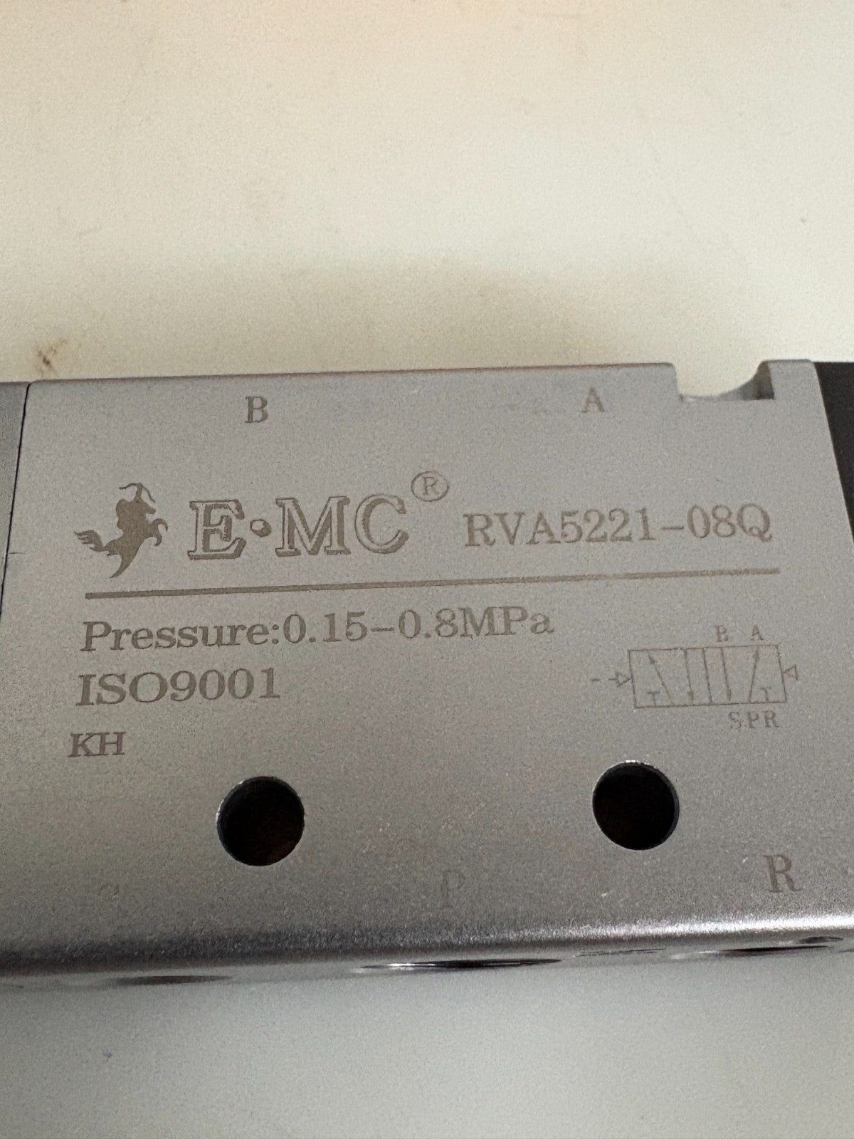 E-MC PNEUMATIC AIR CONTROL VALVE RVA5221-08Q-T