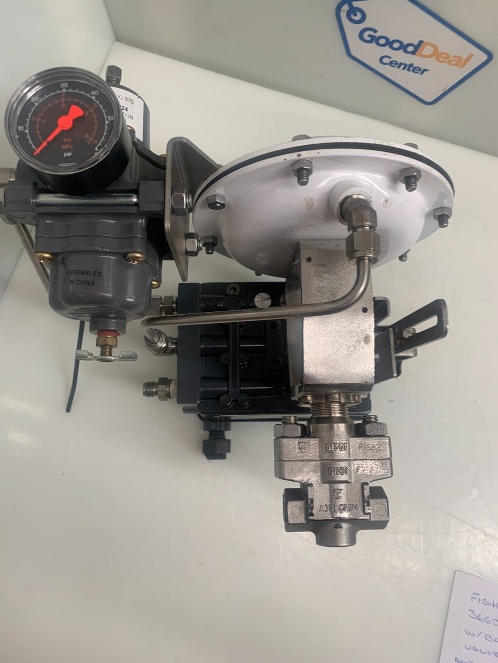 EMERSON FISHER  Valve Positioner Type 3660  w/Control Valve & Pressure Regulator