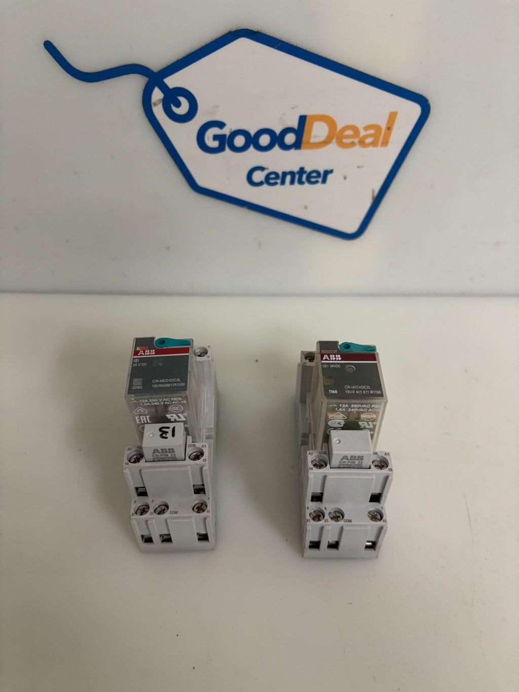 LOT OF 2 ABB RELAY MODULE CR-M024DC2L W/ABB CR-M3SS BASE AND CR-M3SS0
