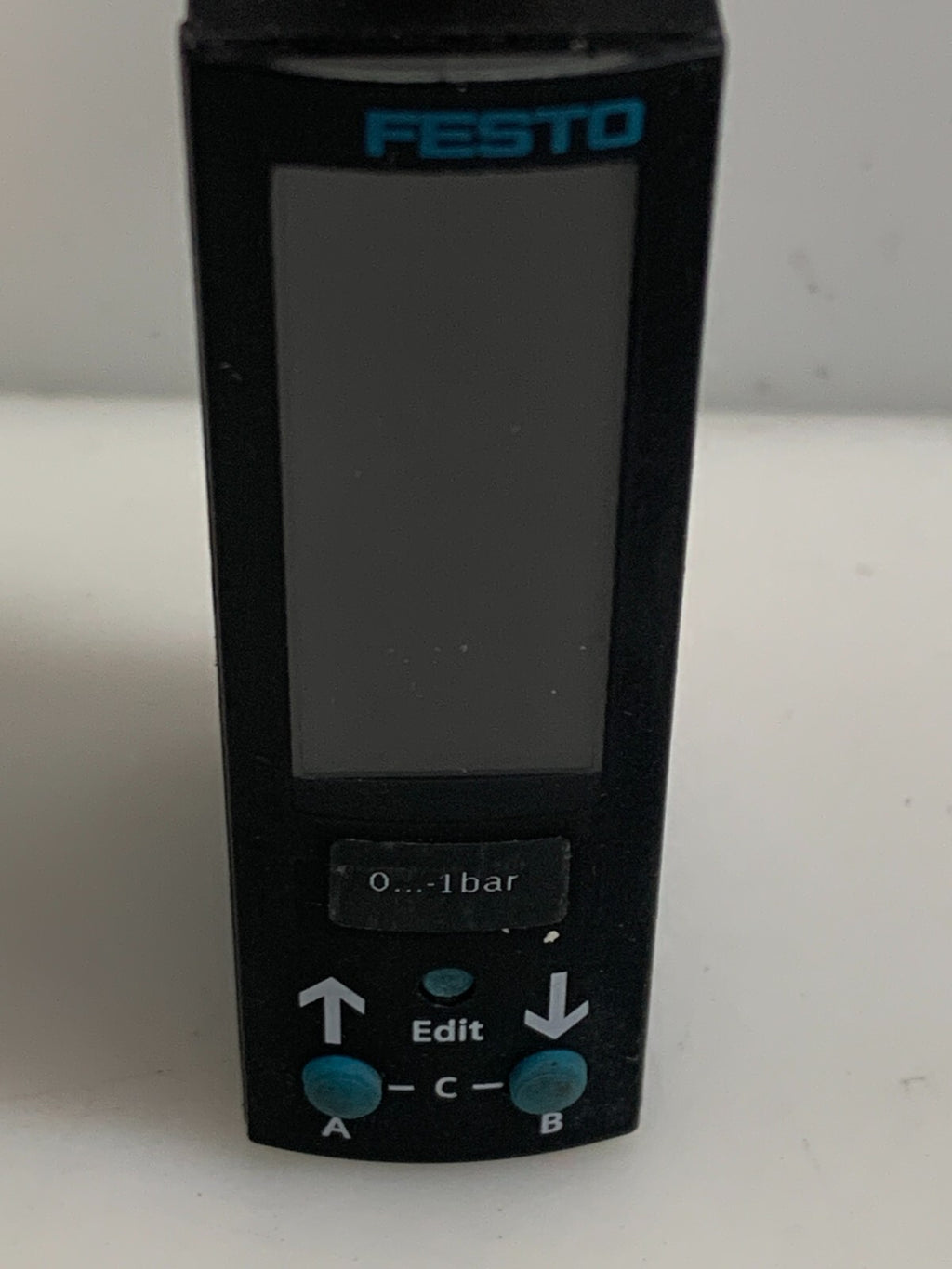 FESTO  SDE3-V1D-8-WQ4-2P-M8  Pressure Sensor  5396791