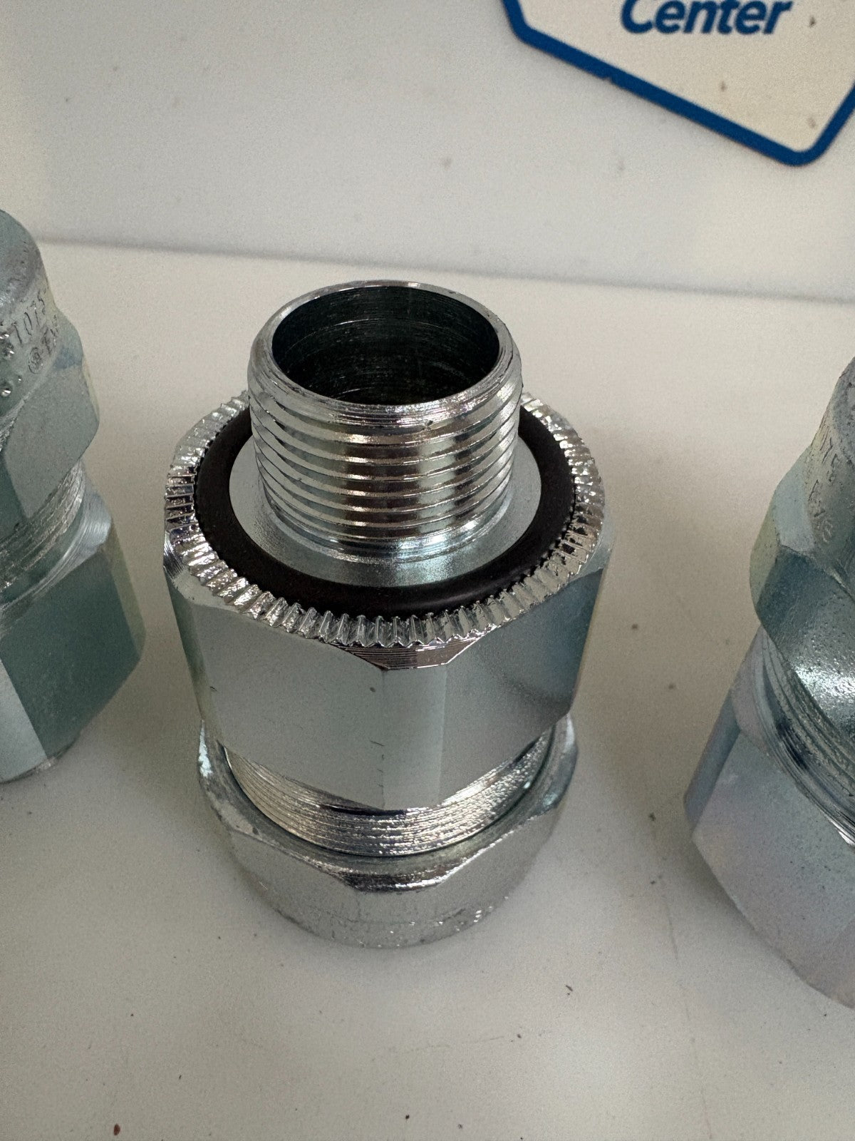 LOT OF 5 THOMAS & BETTS 3/4 STARTECK CABLE FITTING W/SEALING RING ST075-468S2