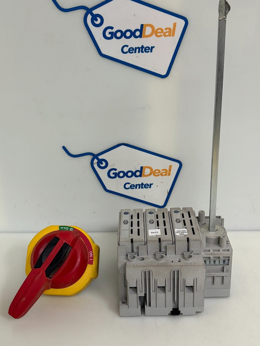 ALLEN BRADLEY DISCONNECT SWITCH 194R-N30-1753 A W/194R-PY A0