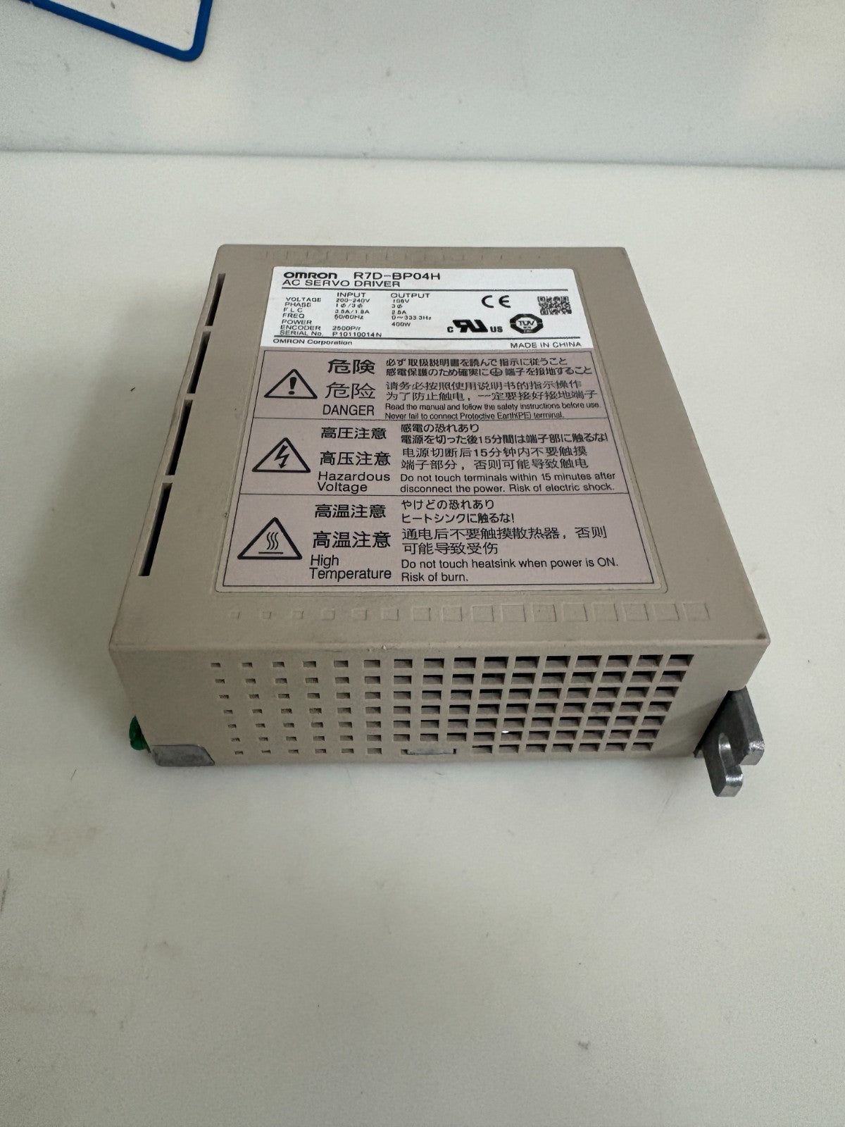 OMRON AC SERVO DRIVER R7D-BP04H
