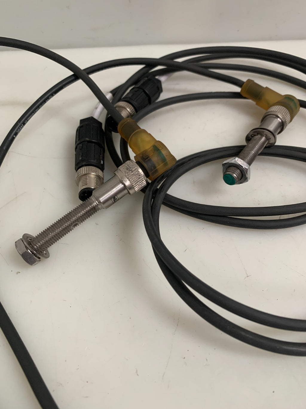 LOT OF 2 PEPPERL & FUCHS INDUCTVE SENSOR NJL5-8GM40-E2-V1 W/PHOENIX CONTACT