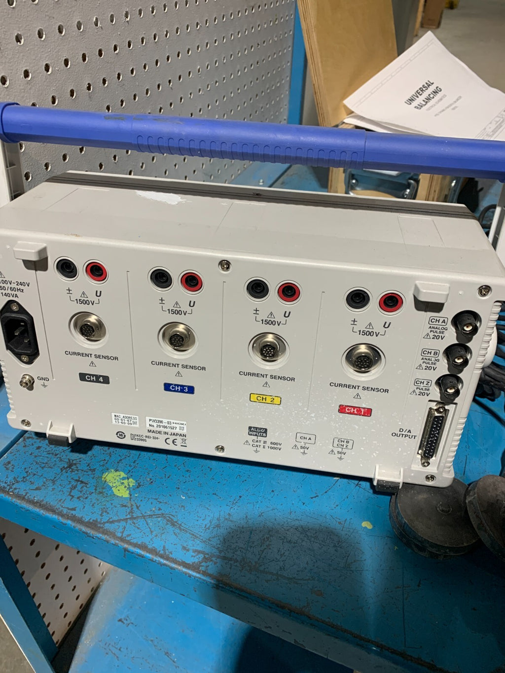 UNIVERSAL BALANCING 2021 BURKE PORTER HORIZONTAL BALANCER w/ Controller H10D-B-M