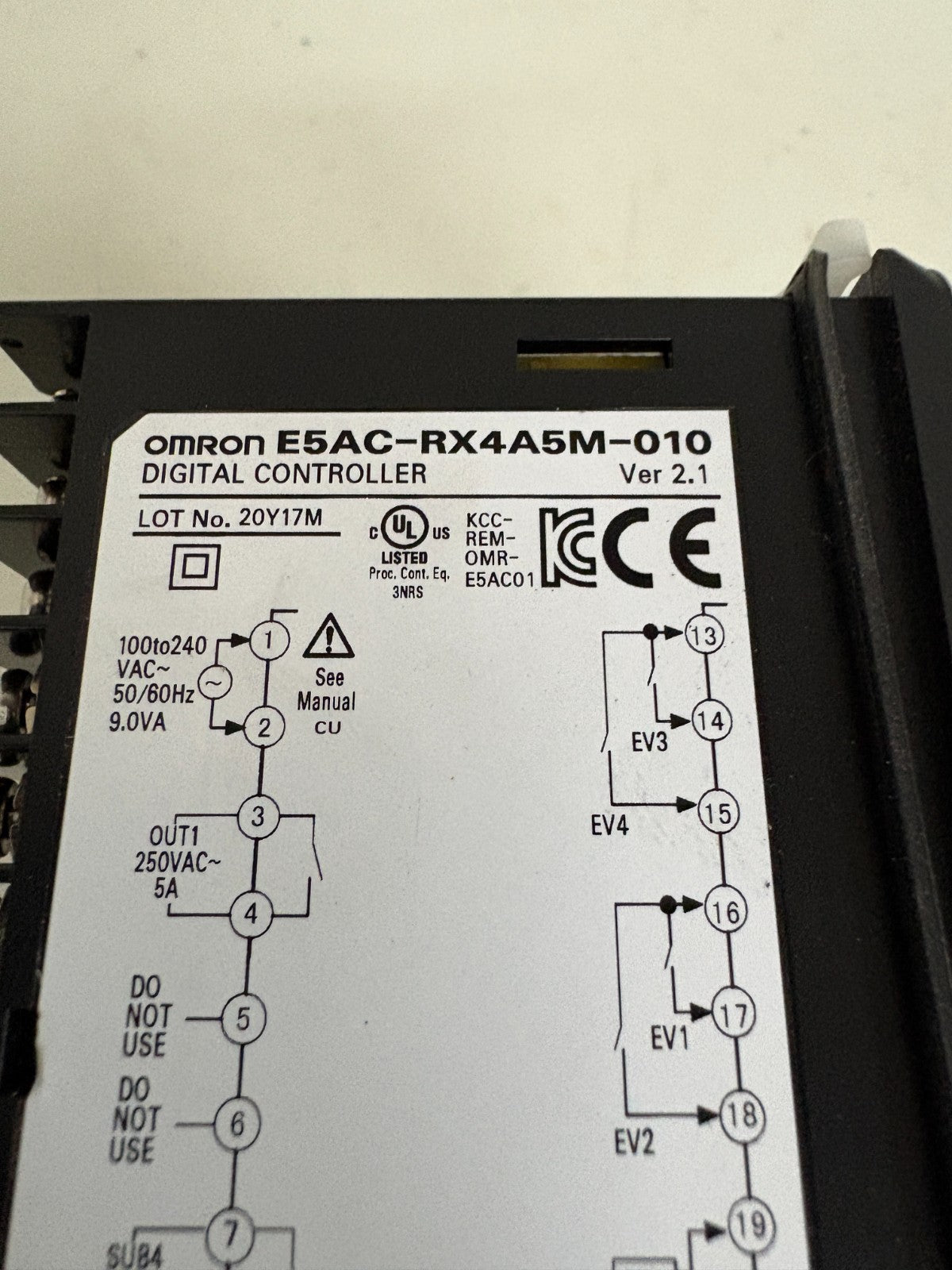OMRON DIGITAL CONTROLLER E5AC-RX4A5M-010