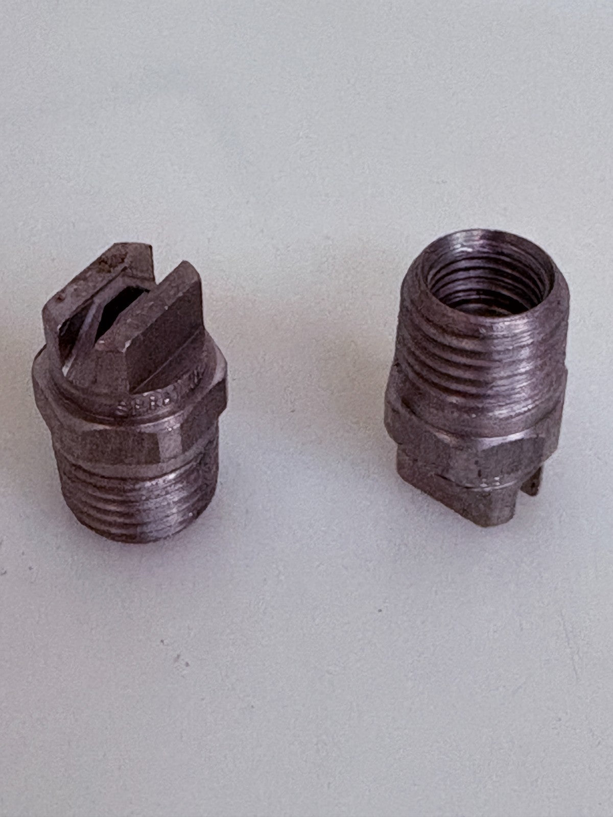 LOT OF 20 SPRAYING SYSTEMS V-JET SPRAY NOZZLE H14RVVCHSS110101
