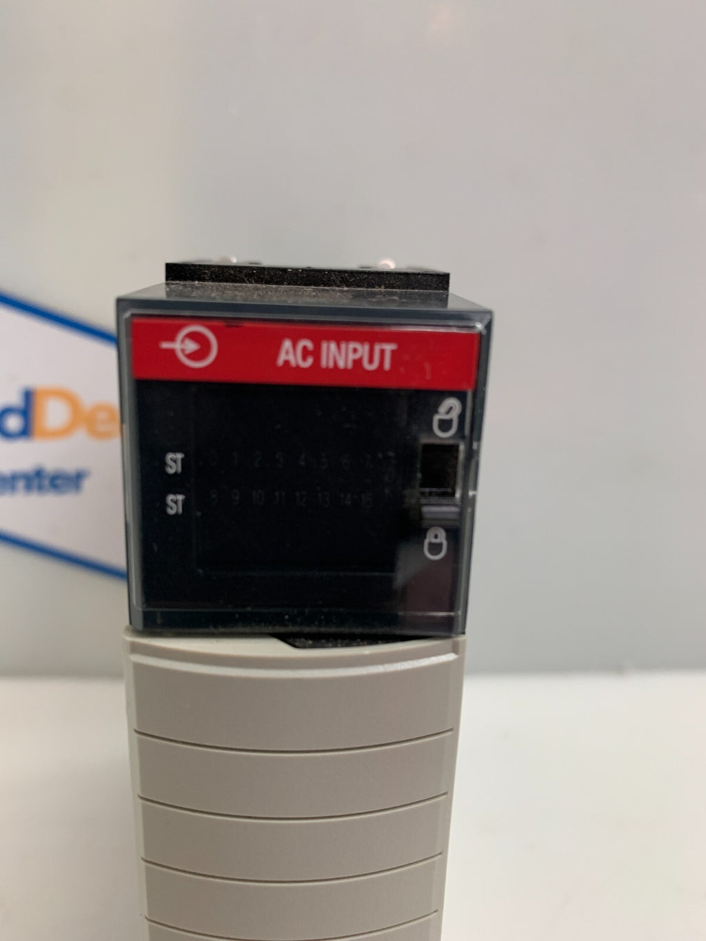 ALLEN BRADLEY / Logix   1756-IA16/A  PLC Module  E01