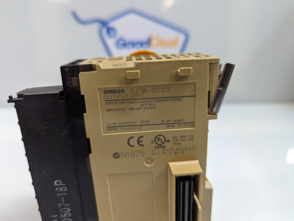 Omron CJ1W-OC211 Output Unit