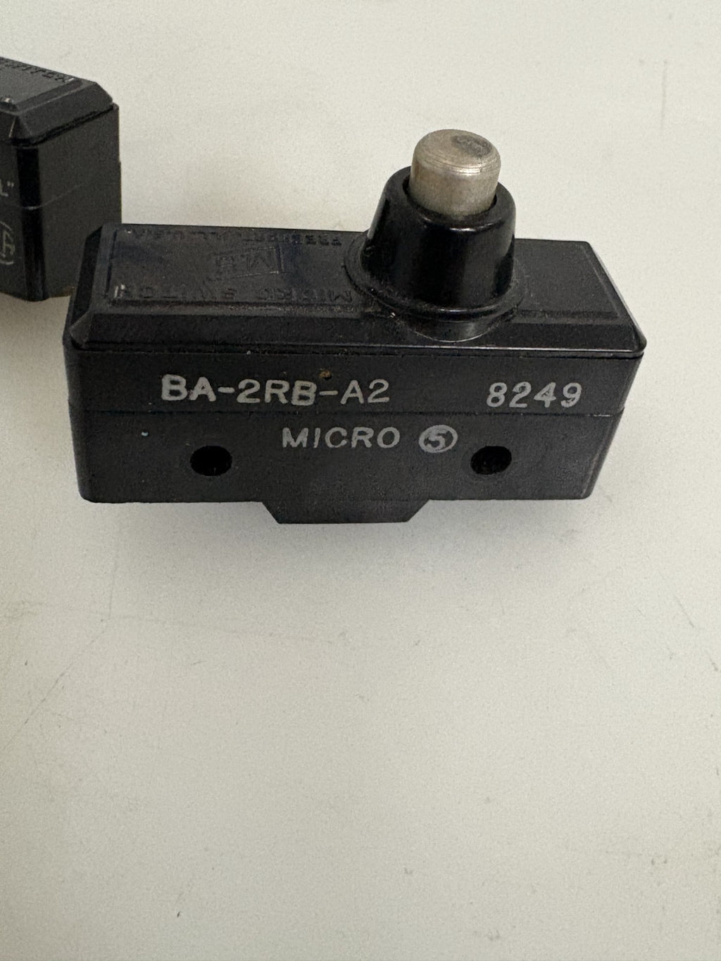 LOT OF 2  MICRO SWITCH BA-2RB-AQ