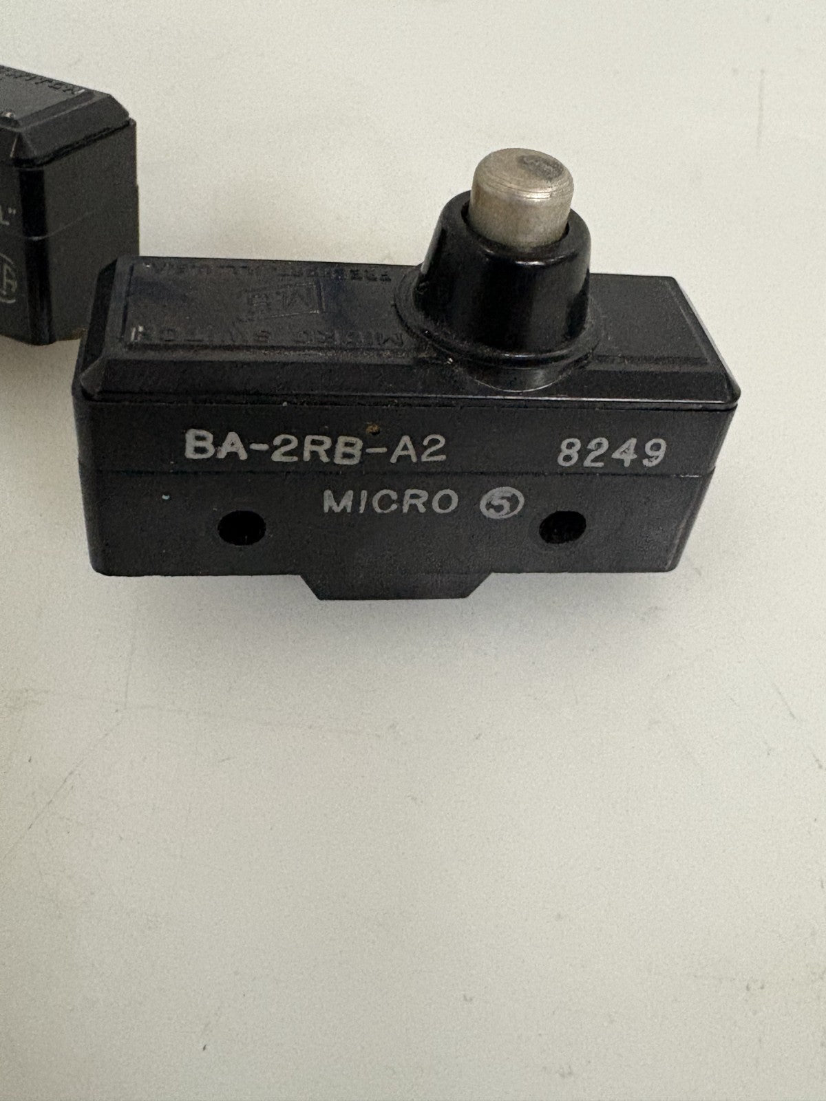 LOT OF 2  MICRO SWITCH BA-2RB-AQ
