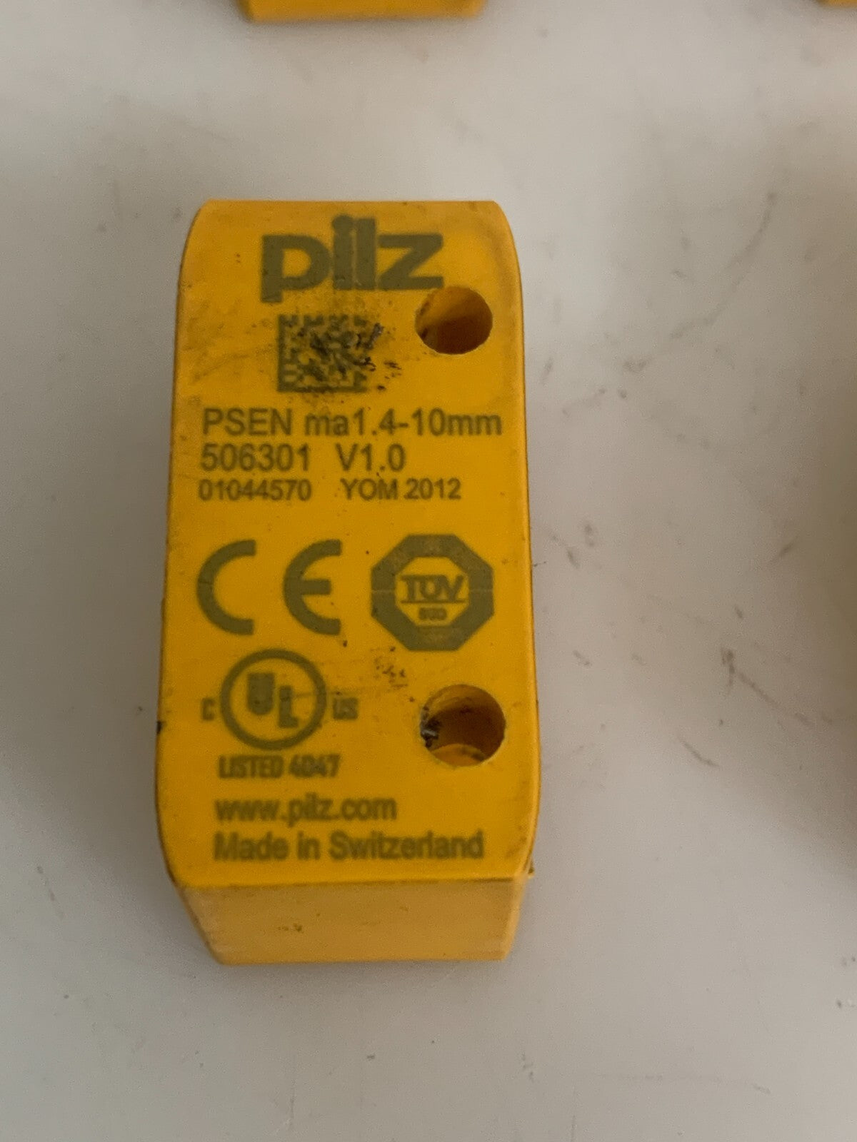 LOT OF 6  PILZ MAGNETIC SENSOR 506301 PSEN MA1.4-10MM
