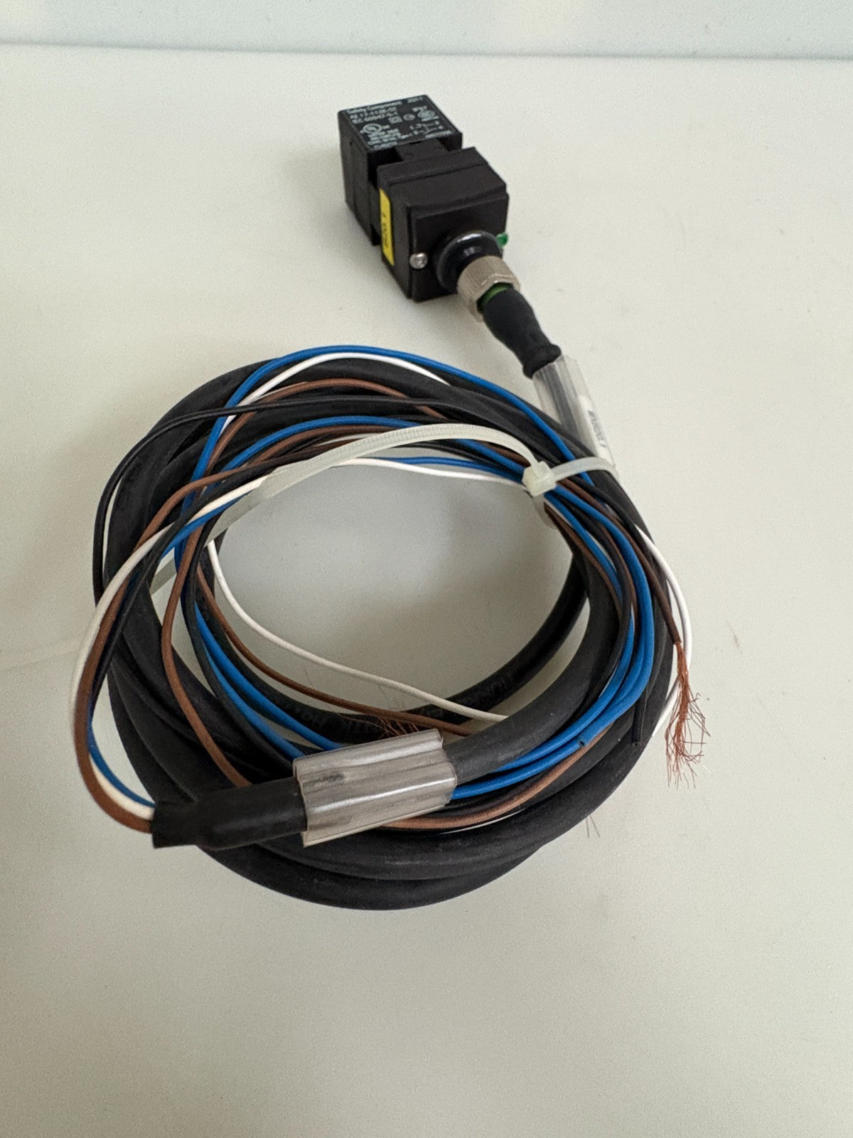 SCHMERSAL SAFETY LOCKING SWITCH AZ17-11ZK-ST