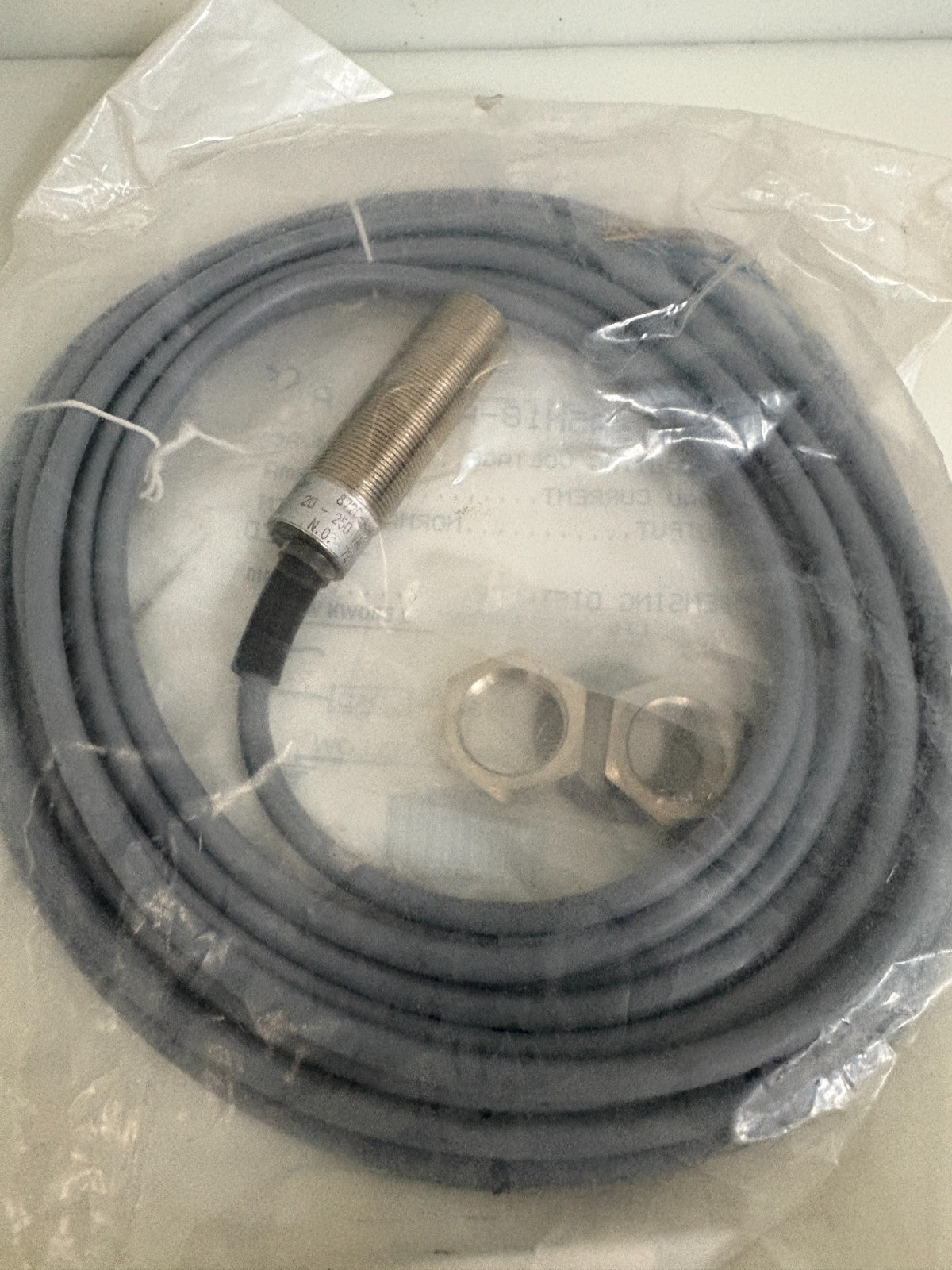ALLEN BRADLEY INDUCTIVE PROXIMITY SENSOR 872C-A5N18-A5