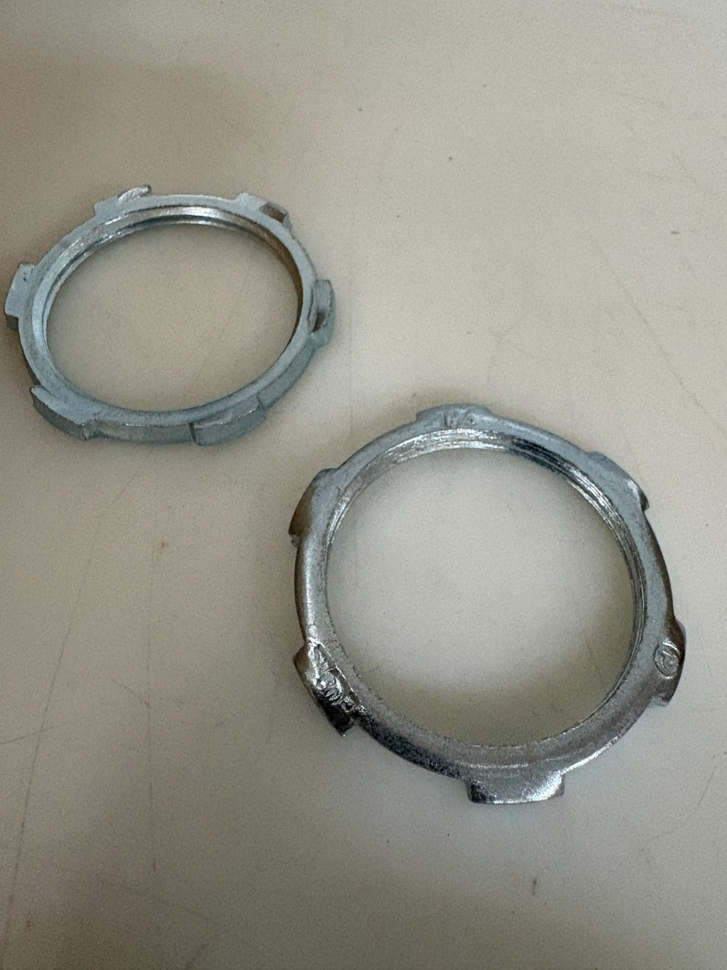 LOT OF 50 ABB THOMAS & BETTS 1 1/4 LOCKNUT #1441